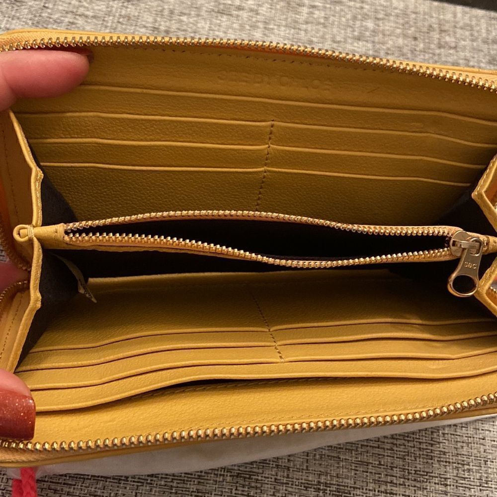 See by Chloe long Wallet wristlet Mustard color NWT zipper closure - Picture 6 of 11